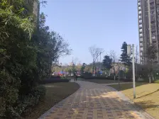 照母山 象屿两江公元四房180万