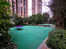 照母山精装两房 离轻轨近 中庭位置 可做小花园