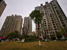 中昂星汇公寓 4室2厅 东南