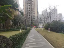 照母山下叠别墅,位置安静,环境好,出行方便诚心出售