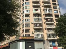 加州新牌坊 友诚九龙湖畔三房150万