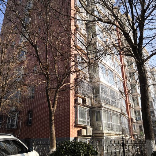 卧龙花园3室2厅2卫南北朝向3200.00元/月出租