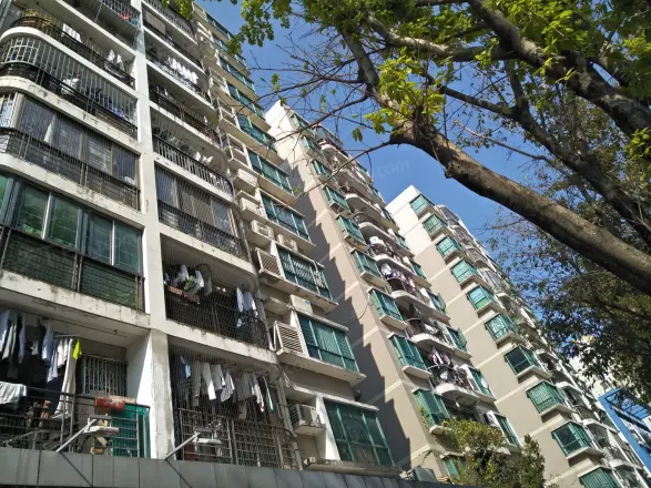 新港鸿花园