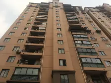 近地铁 落地窗阳台采光好 配套设施齐全 生活出行便利