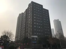 卢浮公馆精装三室小区中间位置楼层好业主诚心售