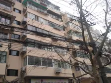 新华板块近上生新所全南明两房 主卧朝南带阳台 厨卫带窗
