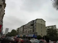 满五唯一带落地阳台,可以拎包入住,位于小区中间位置,环境安静