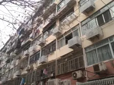 繁华地段,近商圈,房型正气,视野好
