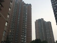 汇师 高区 朝南 两卫 转角窗