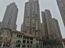 带地暖鸳鸯精装四房,品牌家具家电,朝中庭