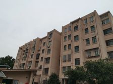 中间楼层,满五税少,一路之隔,总价低,看房方便!