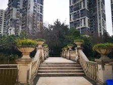 此房格局方正 采光好 环境绿化好