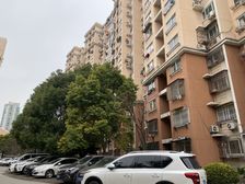 一梯四户,大开间,环境优美,居家装修