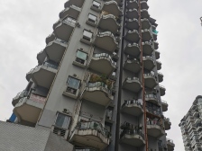 跃层,使用面积大,正规四房,精装修!