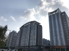 东恒国际3室1厅东北