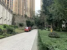 业主诚心卖 比较安静的 看房方便