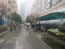 业主诚心出售,中间楼层,毛坯房,交通便利,采光好