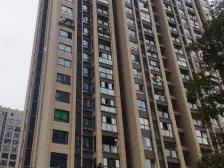 轻轨天街旁 住家精装两房 业主诚心出售