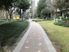 住家装修,保养好 ,正规三房加书房。住家安静。