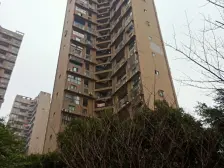 邱家湾旁同景广场商圈楼,出行方便。