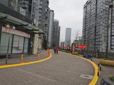 房屋背山面水,江景独特,业主诚心出售。