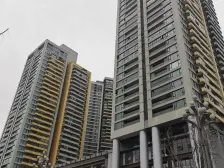 南滨路前排江景房出售 看两江汇来福士无遮挡看房方便