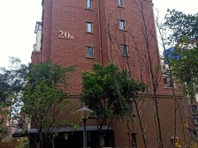 位置好,采光户型好,业主诚心出售。