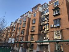 双阳两室,不临街,中间位置,私产满五年,可以贷款