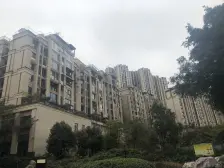 渝中区双轻轨,清水看江洋房,住家安静舒适