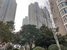 时尚现代面积大位于繁华区交通便利