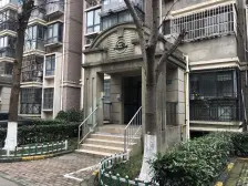 电梯房+大露台+户型好+采光好+位置好