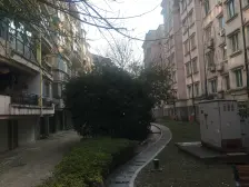 庐山花园 洋房3楼哦 总高6楼 拎包入住