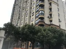 房子新装修 前排采光好 次新房 有电梯价格能谈