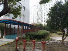 近地铁毛坯,产权清晰,中间楼层新上房源
