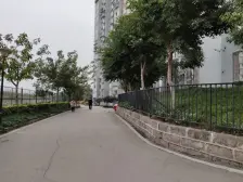 杨家坪商圈旁三房,配套齐全,交通方便,住家安静