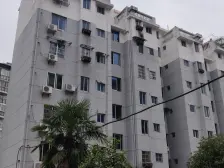 青山湖旁,精装房满5年 小区内王位置 地段好