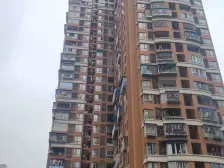 三峡广场旁,精装四房双卫,保持好,拎包入住