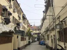 巨富长带院子新式里弄,层高三米五