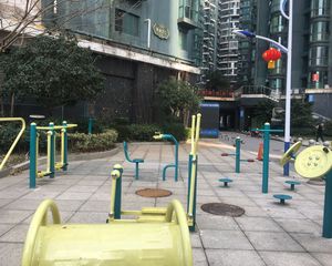 华盛新外滩4室2厅南