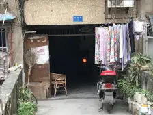 巴属旁精装修采光好户型好业主诚心卖