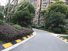 小区首排,采光好,诚心出售,价格可谈