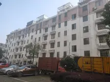 广枫苑5楼复式南北通透,有装修,业主很诚心卖!价格可谈!