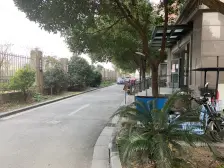 户型方正 价格合适,业主诚意出售!毛坯房 楼层位置好
