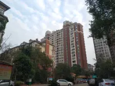 九里象湖城康健里 南北通透,采光好 装修好,环镜优美 视野好,诚心出售