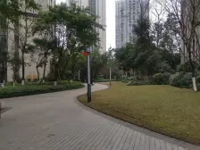 新上优质房源 朝南看中庭 视野好 等配套齐全