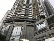 楼下就是地铁,交通便利,保养新净,高层视野景观好