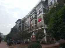 户型方正,布局合理,象湖湿地公园天然氧吧!