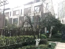 大学城 中渝春华秋实一期六房300万