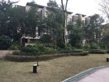 联排别墅,格局好,采光充足,配套设施齐全,交通便利