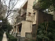 单价8000多买别墅,业主急售,价格可谈,临轻轨站